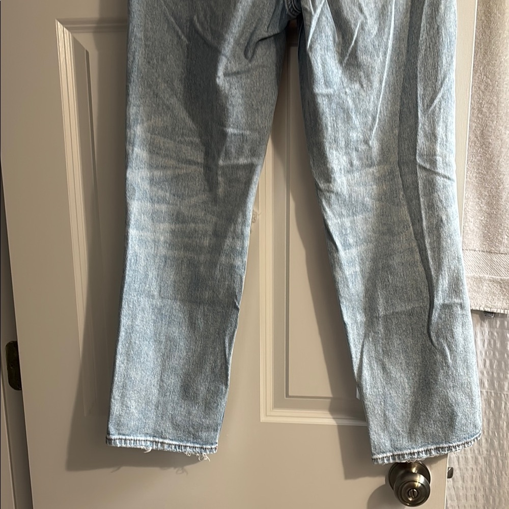 American Eagle Outfitters Ripped Light Denim Boyfriend Jeans - Picture 4 of 7